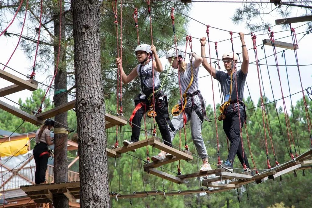 ukraynali-cocuklar-kemerburgaz-kent-ormani-1