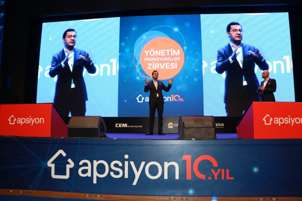Yönetim Profesyonelleri Zirvesine Katılım Sağladık