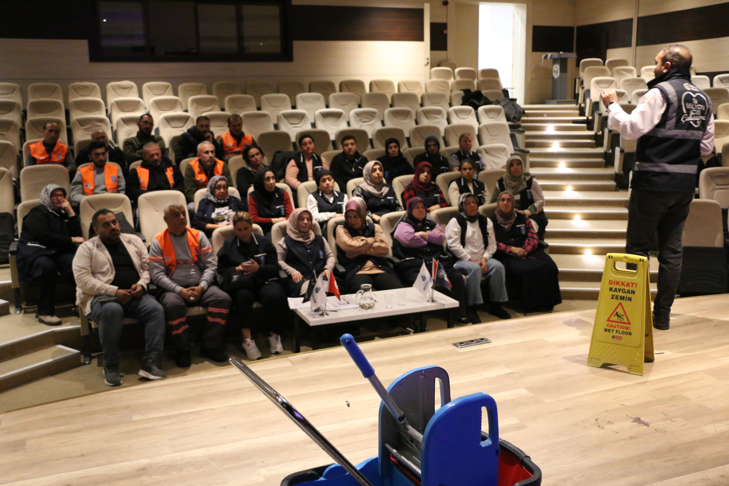 temizlik-uygulamalari-egitimi-2-scaled